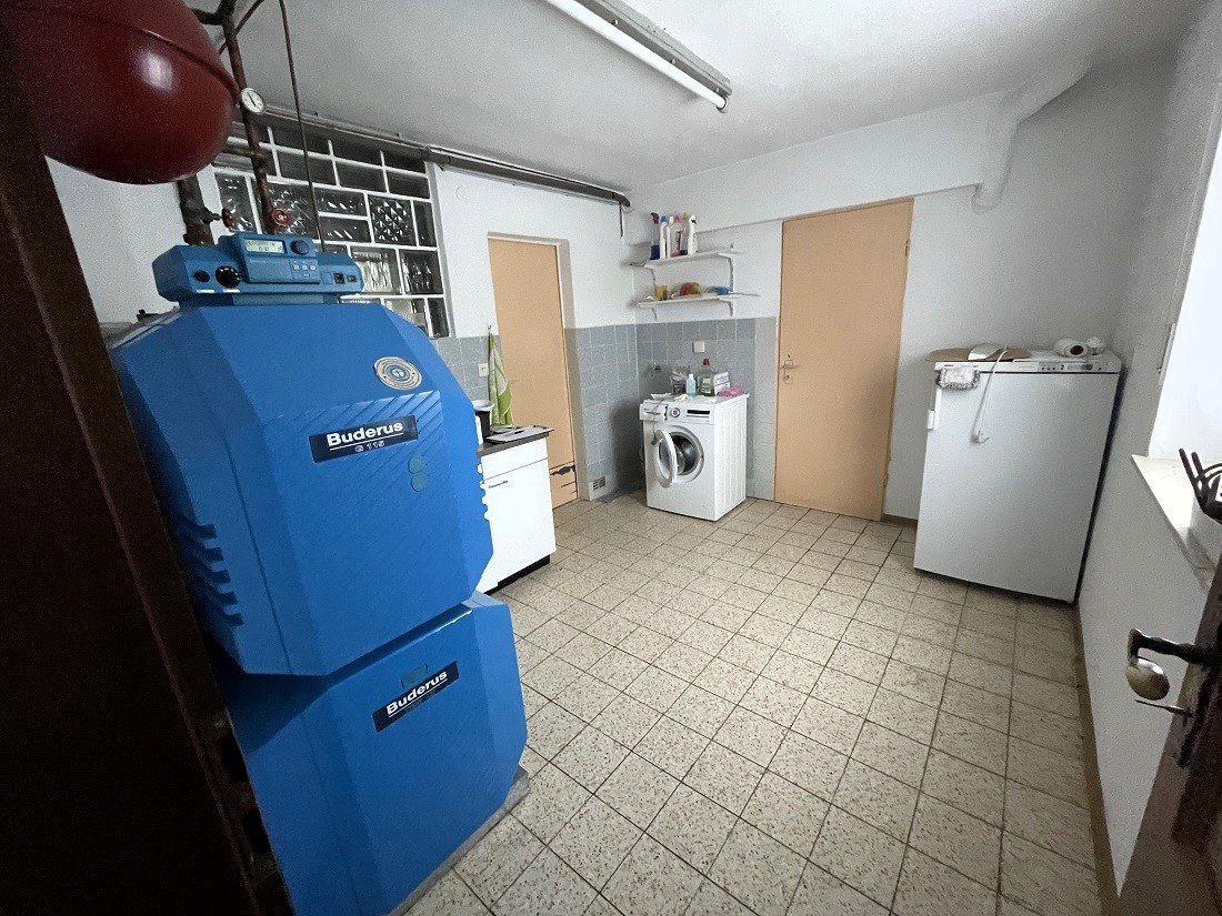 Eifel-Bauernhaus im ruhigen Ort Nähe Ulmen mit 3.134 qm Land, Scheune, Stallungen und Bauland