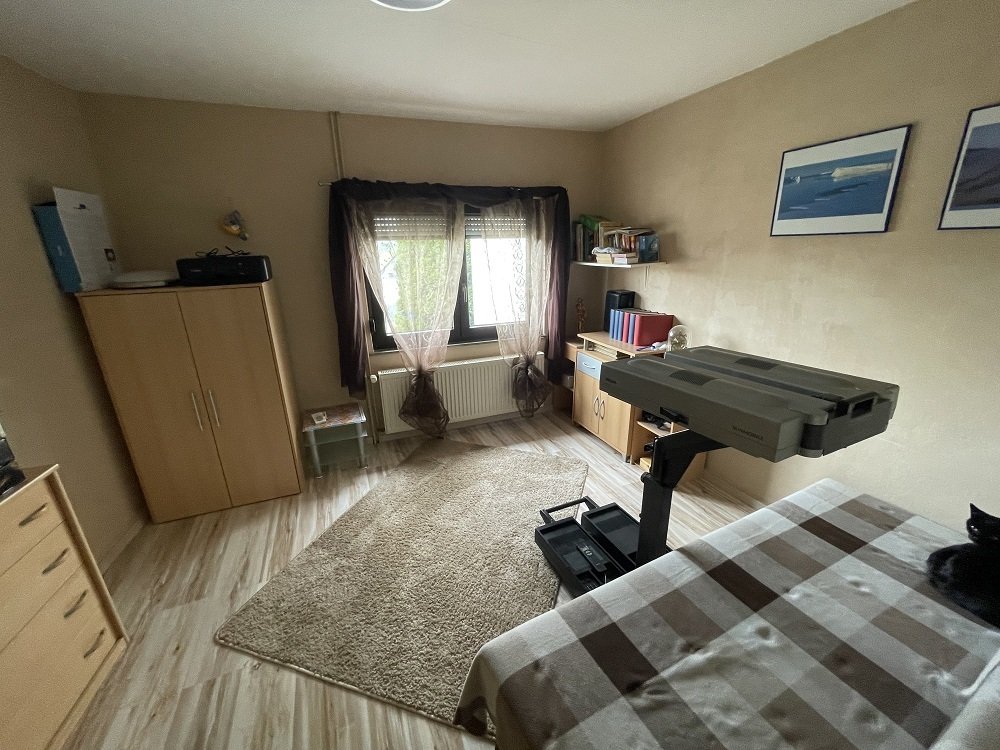 großes Einfamilien-Wohnhaus mit Garten, in der Nähe von Morbach -Hunsrück-