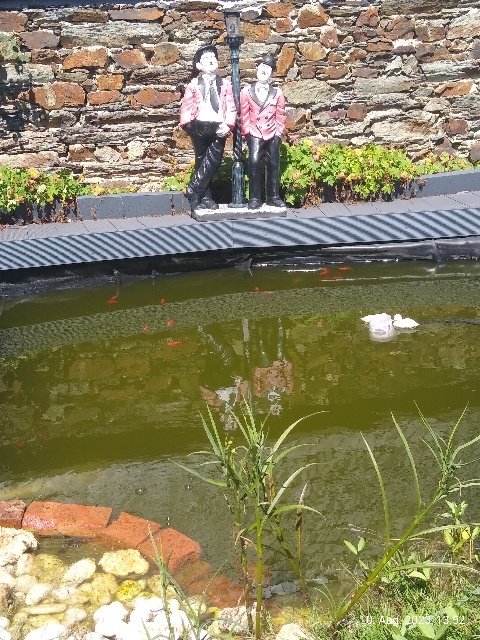 großes Einfamilien-Wohnhaus mit Garten, in der Nähe von Morbach -Hunsrück-