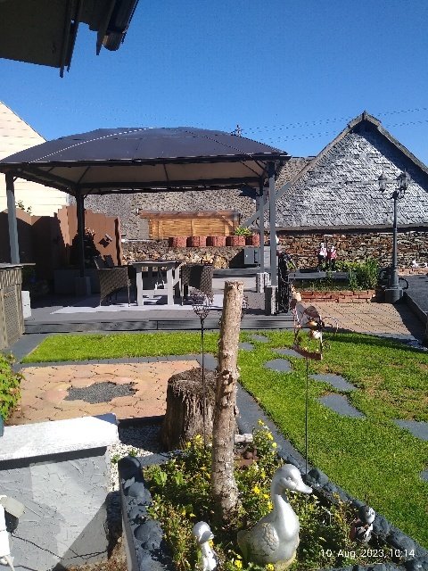 großes Einfamilien-Wohnhaus mit Garten, in der Nähe von Morbach -Hunsrück-