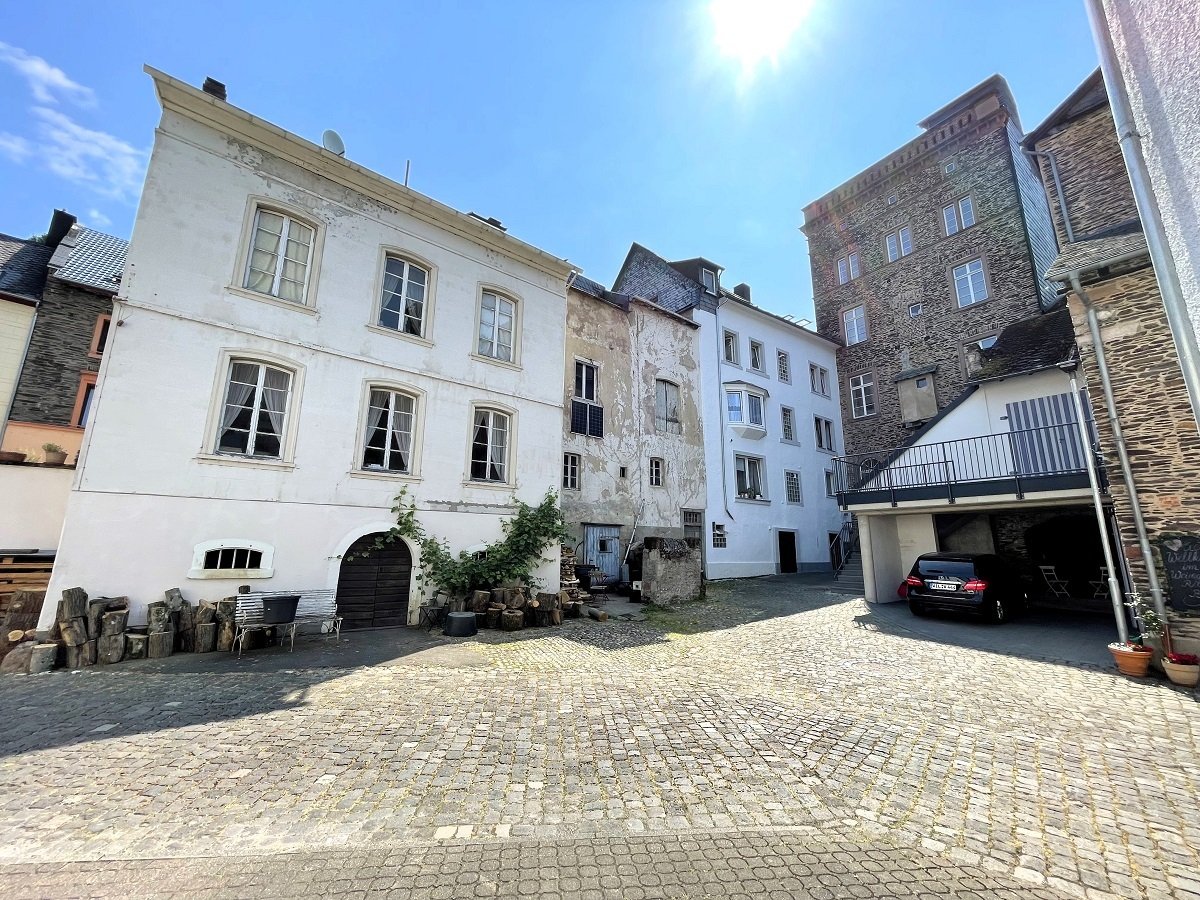 Mehrfamilien-Wohnhaus mit 7 Wohnungen (voll vermietet) in Traben-Trarbach / Mosel