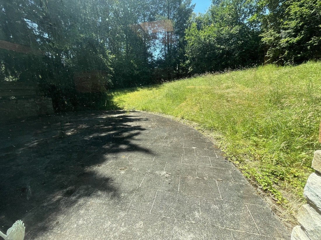 Villa in absoluter Wald-Alleinlage 5,3 ha Land, Seminarräumen, Gästezimmer, Schwimmbad, Tennisanlage