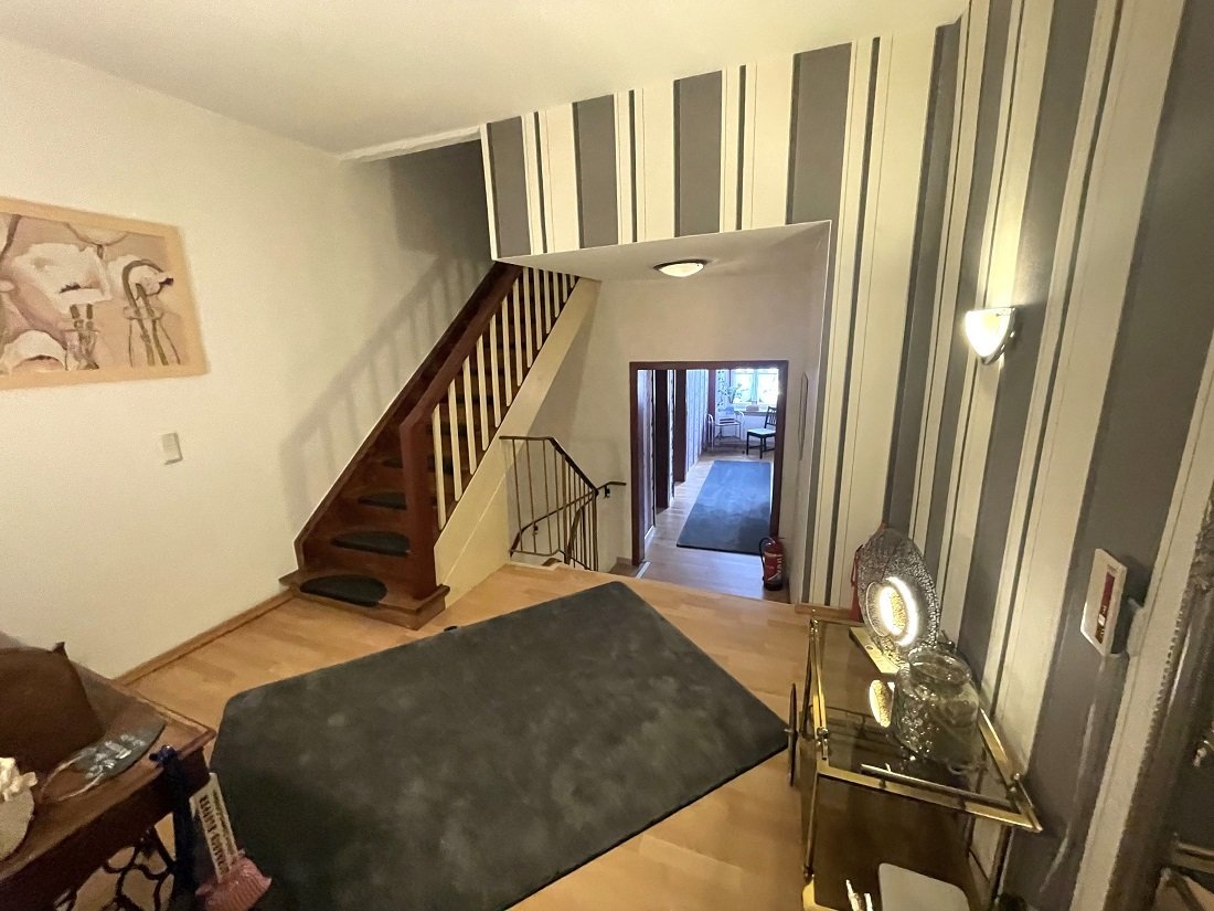 Hotel / Gästehaus an der Mittelmosel mit Vollausstattung, Betreiberwhg. Bar & hochwertig ausgestatteten Gästezimmern