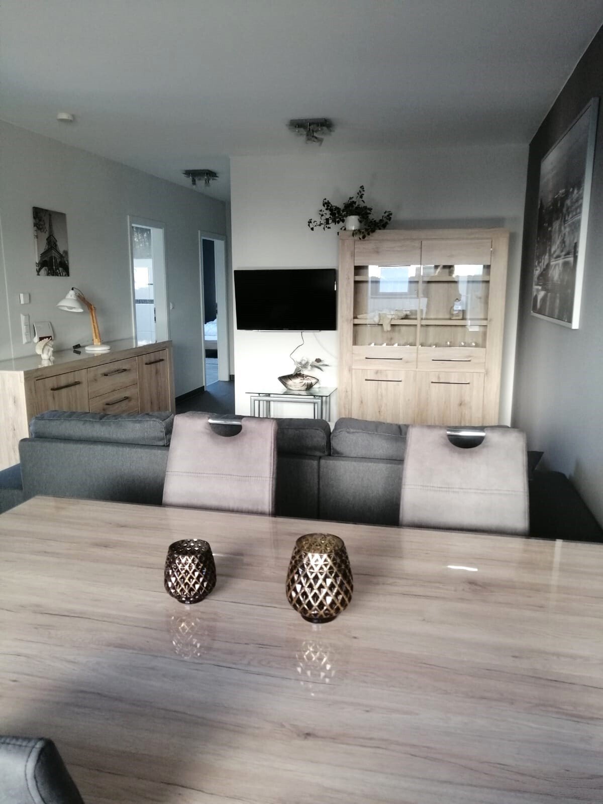 Eifel / Wohnhaus (75qm)  mit Fernsicht, Halle (230qm) und Garagen (45qm) im ruhigen Gewerbegebiet -Top Lage-