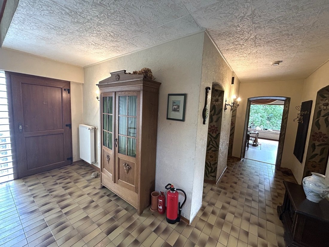 Einfamilienwohnhaus im kleinen Ort Nähe Kirchberg (2,5 km) mit großem Garten u. Garage
