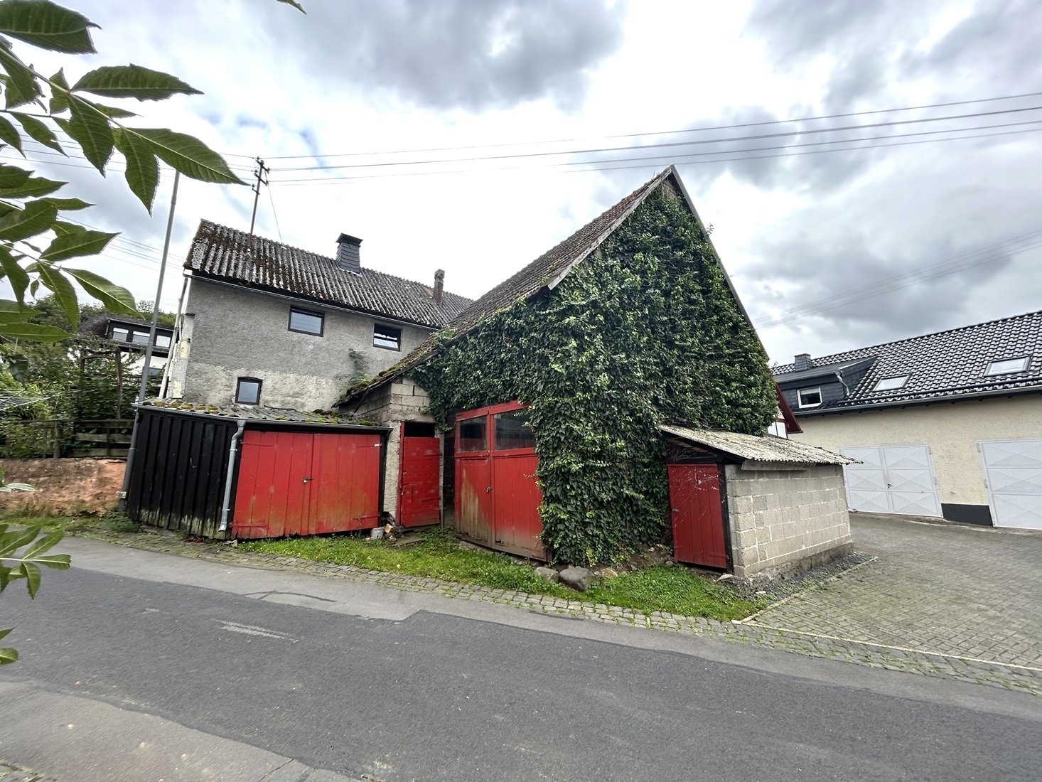 Bastler-/ Handwerkerhaus mit Garten
