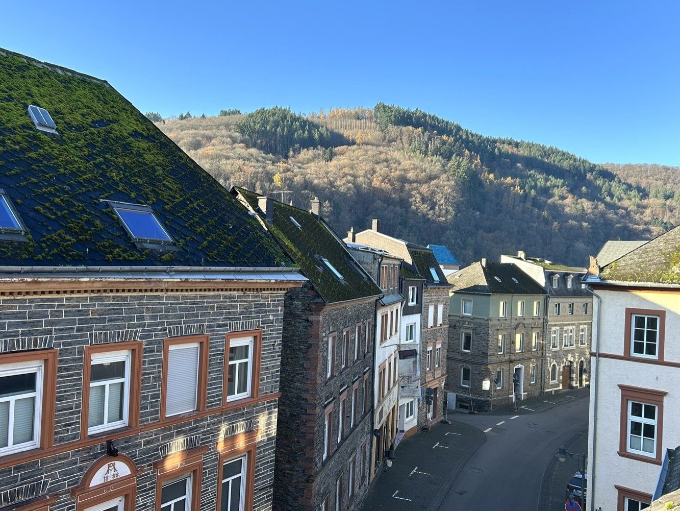 Stadthaus als Ferien- oder Familienwohnhaus nutzbar (vollständig möbeliert)