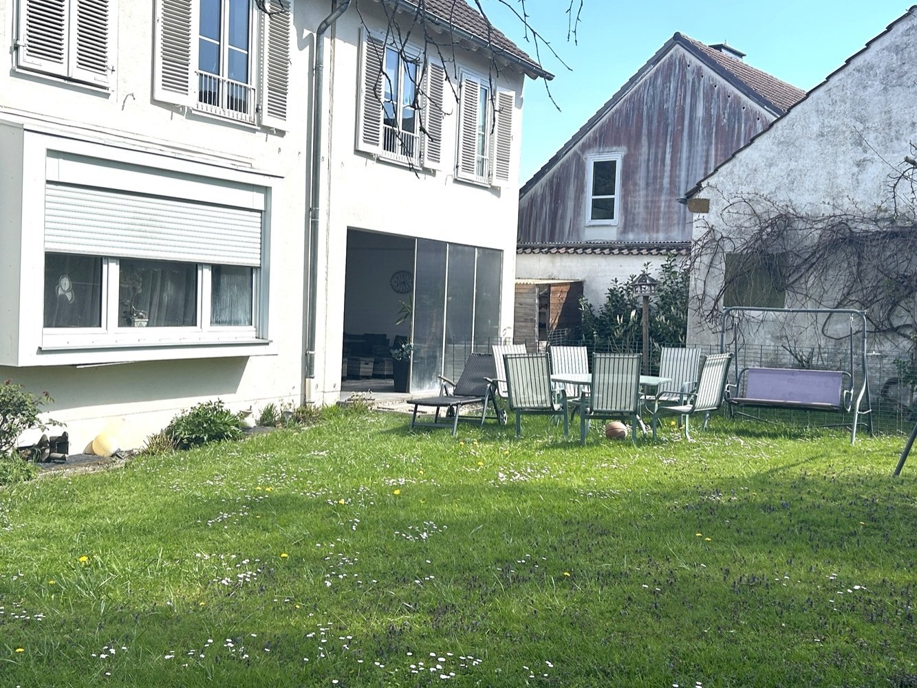Zweifamilien-Wohnhaus in der Clara-Simon-Gartensiedlung / zentrale und ruhige Lage
