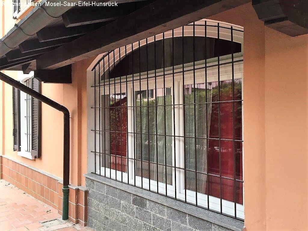 Villa in Italien Nähe Lago Maggiore, Varese und Mailand,  ruhiger, großer Garten und viel Grün