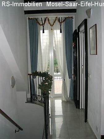 Villa in Italien Nähe Lago Maggiore, Varese und Mailand,  ruhiger, großer Garten und viel Grün