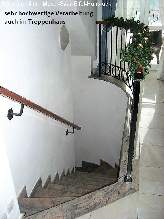 Villa in Italien Nähe Lago Maggiore, Varese und Mailand,  ruhiger, großer Garten und viel Grün