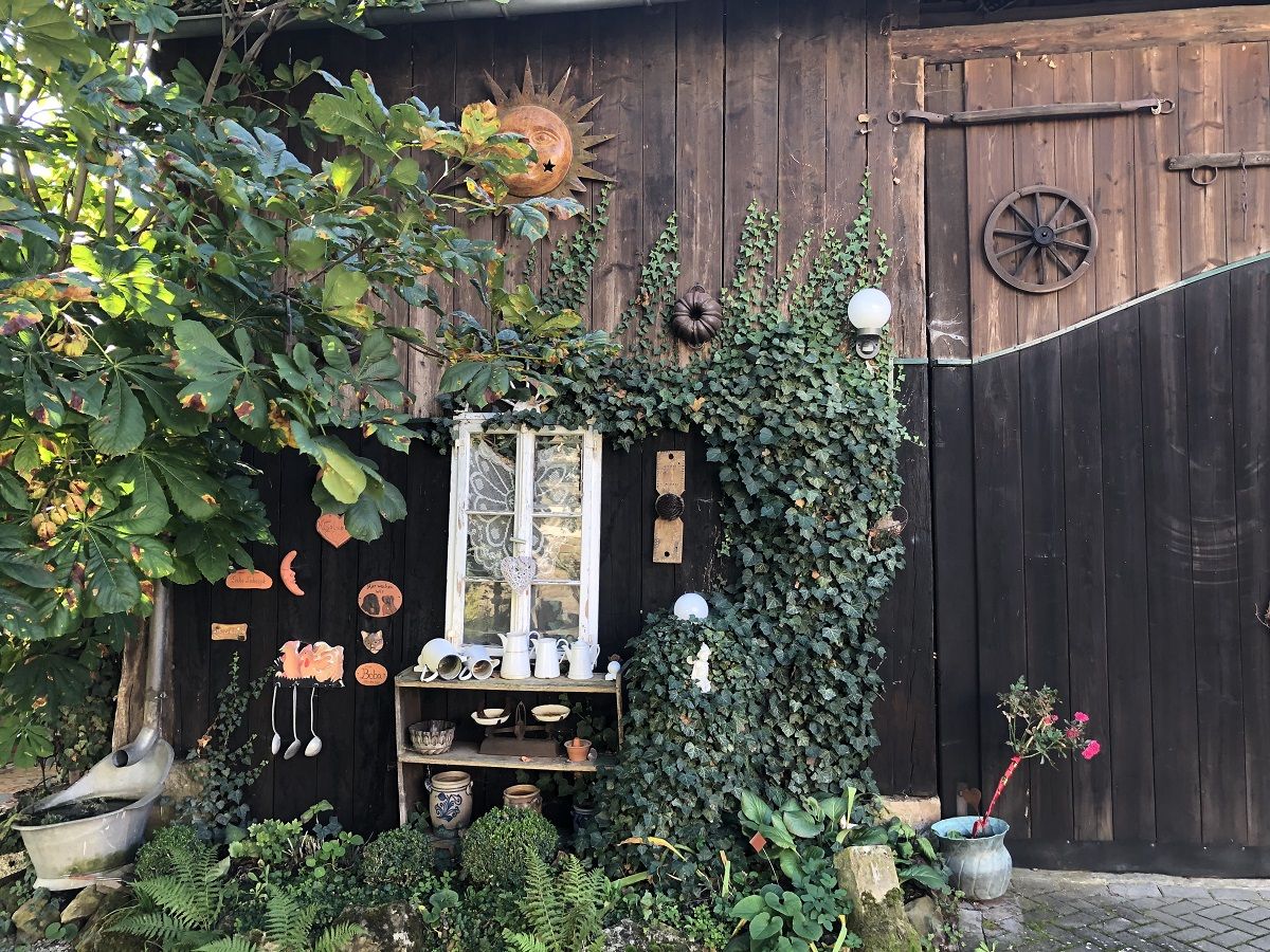 Gutshaus mit 4 Wohnungen, parkähnlichen Garten und zweitem Grundstück Nähe Bad-Sobernheim