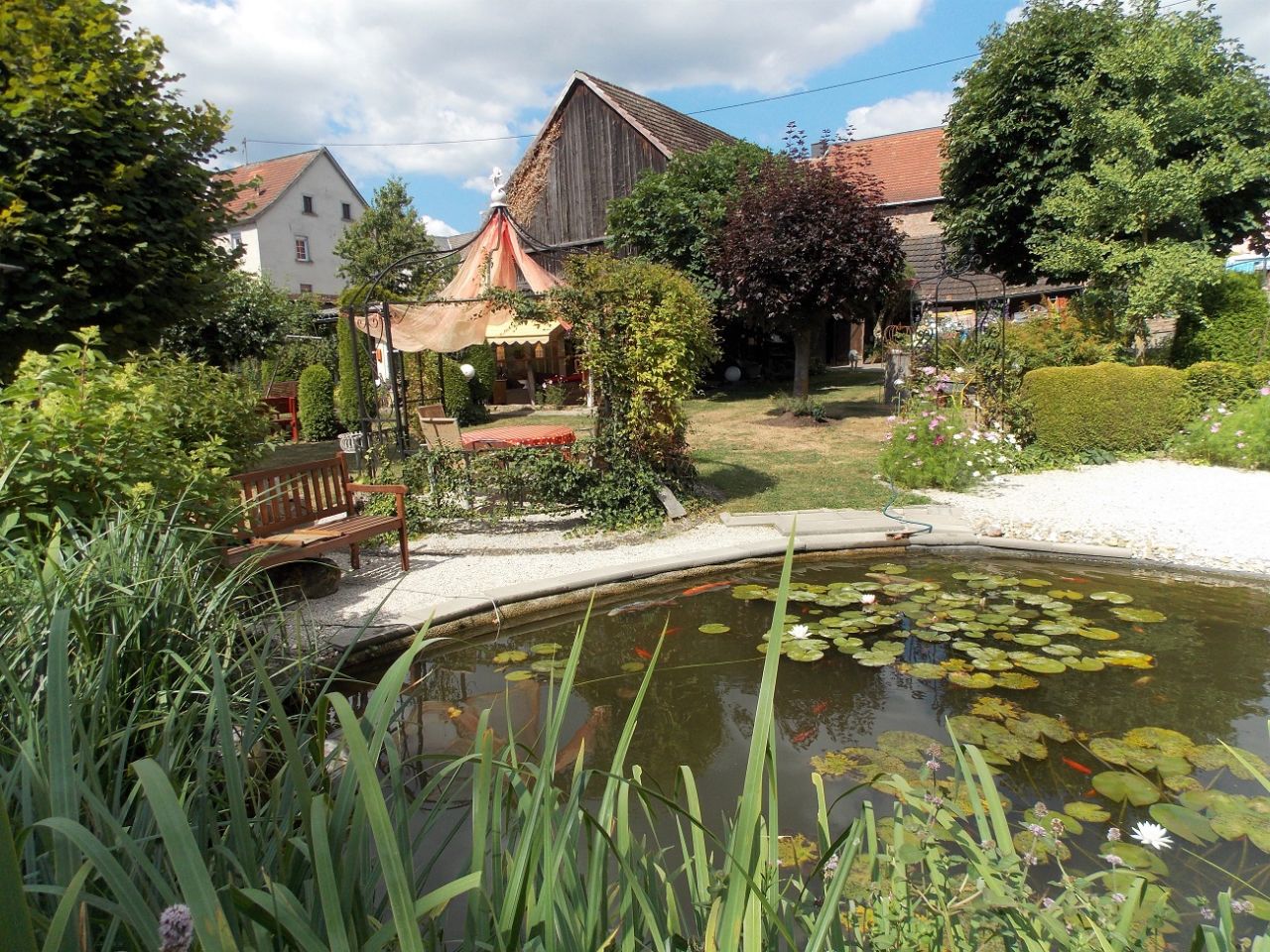 Gutshaus mit 4 Wohnungen, parkähnlichen Garten und zweitem Grundstück Nähe Bad-Sobernheim