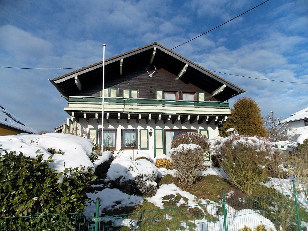 Einfamilien-Wohnhaus im Ortsteil  SCHWALL in sehr ruhiger Ortsrandlage / nur 30 Minuten bis Koblenz / sofort bezugsfertig !