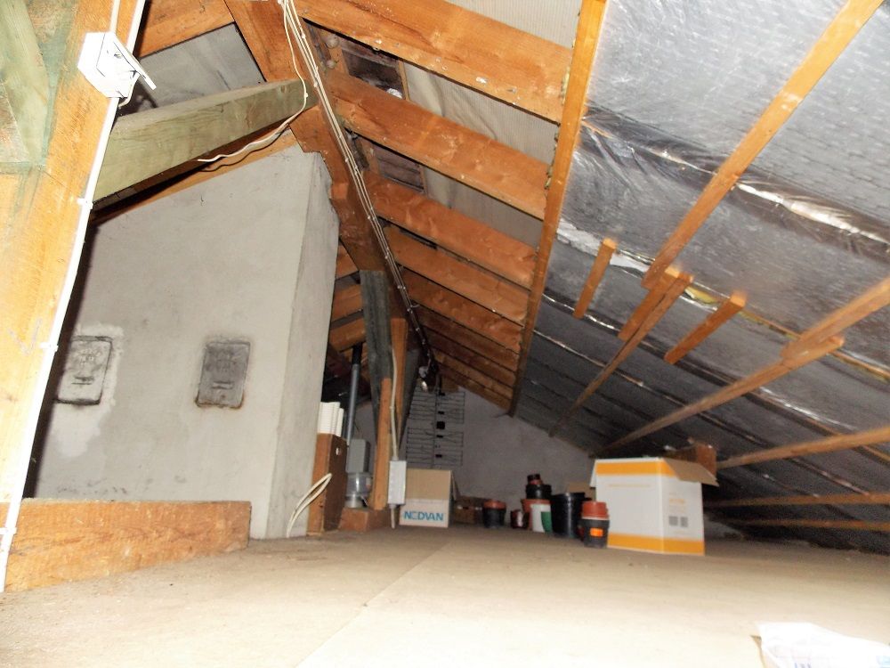 Einfamilien-Wohnhaus im Ortsteil  SCHWALL in sehr ruhiger Ortsrandlage / nur 30 Minuten bis Koblenz / sofort bezugsfertig !