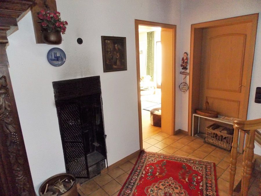Einfamilien-Wohnhaus im Ortsteil  SCHWALL in sehr ruhiger Ortsrandlage / nur 30 Minuten bis Koblenz / sofort bezugsfertig !