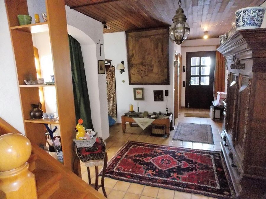 Einfamilien-Wohnhaus im Ortsteil  SCHWALL in sehr ruhiger Ortsrandlage / nur 30 Minuten bis Koblenz / sofort bezugsfertig !