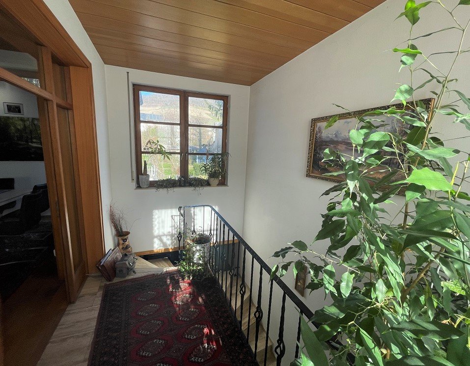 Wohnhaus mit 223 qm Wohnfl. / sehr schönem Garten und  mit 149 qm Laden (Kröv-Mosel)