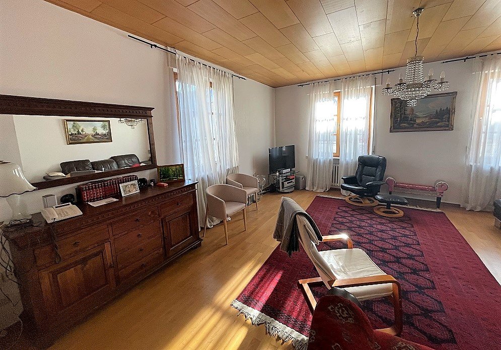 Wohnhaus mit 223 qm Wohnfl. / sehr schönem Garten und  mit 149 qm Laden (Kröv-Mosel)