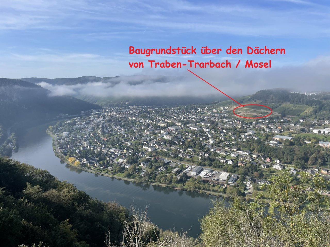 hoch über der Stadt liegt ihr Grundstück