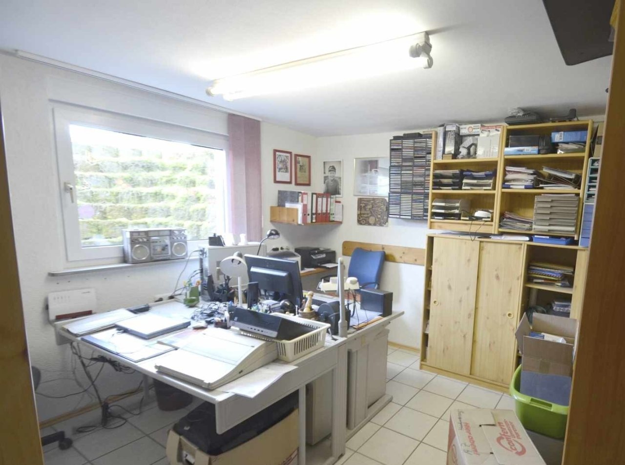 Büro od. Hobbyräume im Kellergeschoss Büro od. Hobbyräume im Kellergeschoss