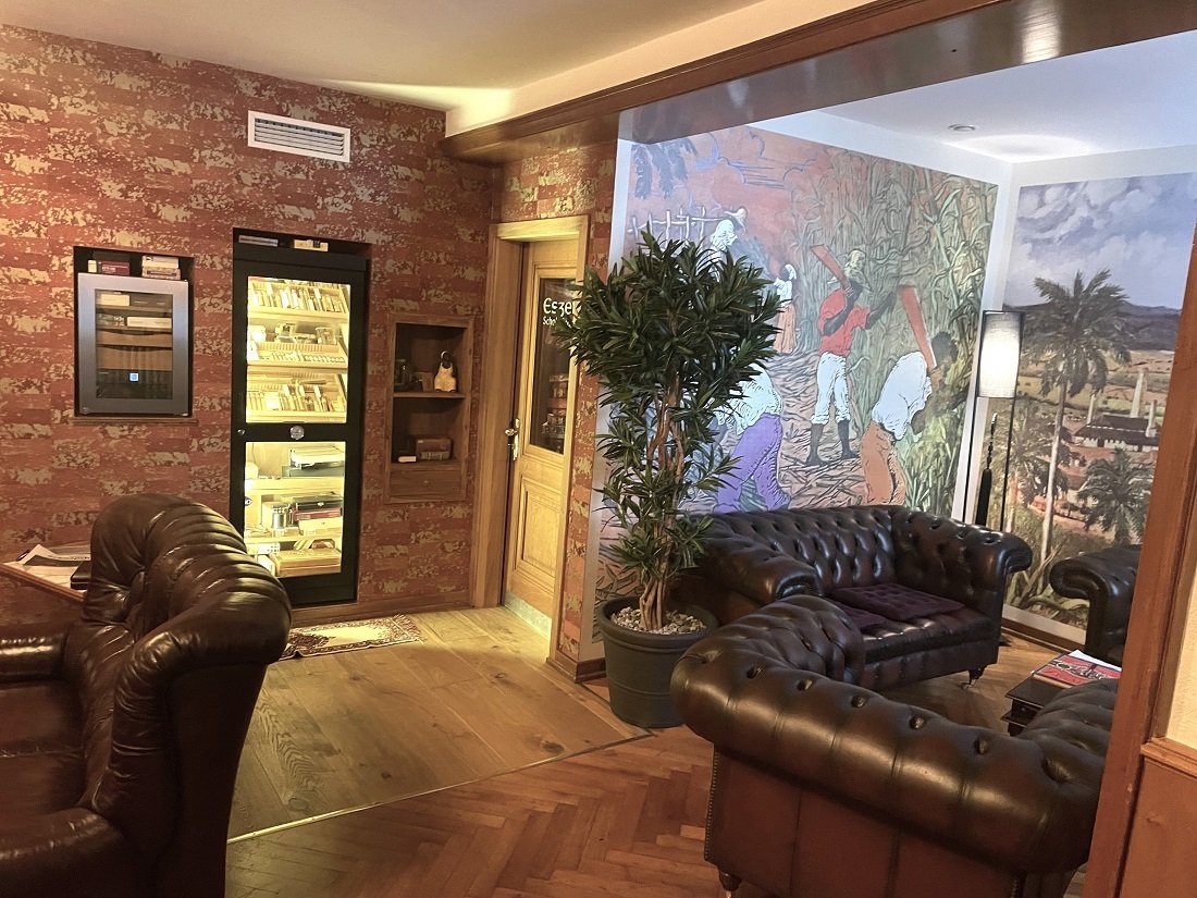 Bar mit Humidor für die besten Zigarren