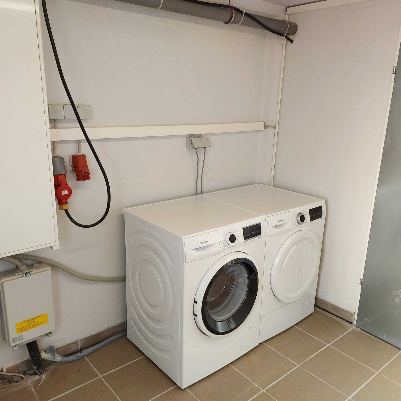separate Wachküche in einer Garage 