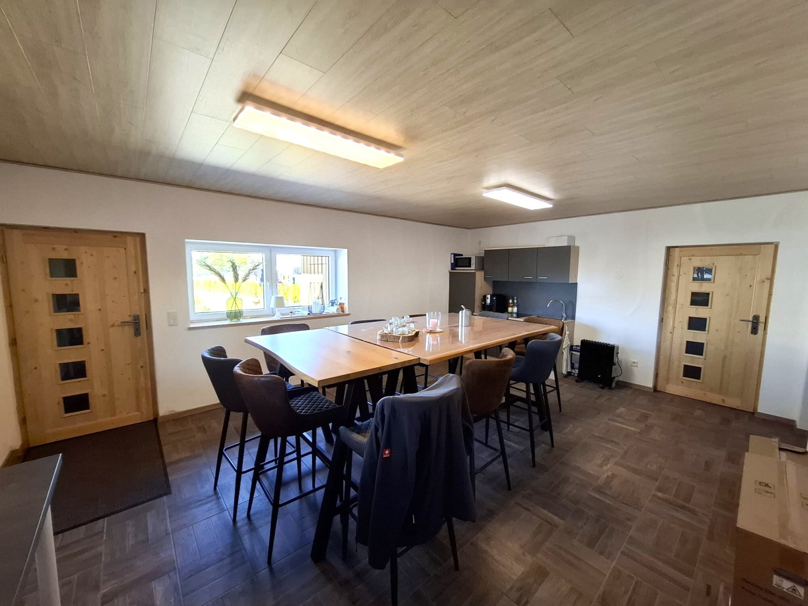 Aufenhaltsraum/Besprechungsraum Halle 