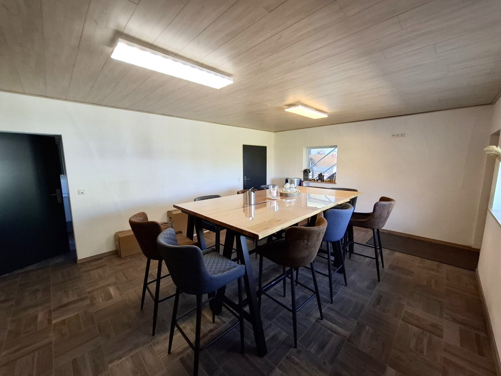 Aufenhaltsraum/Besprechnungsraum / Halle 