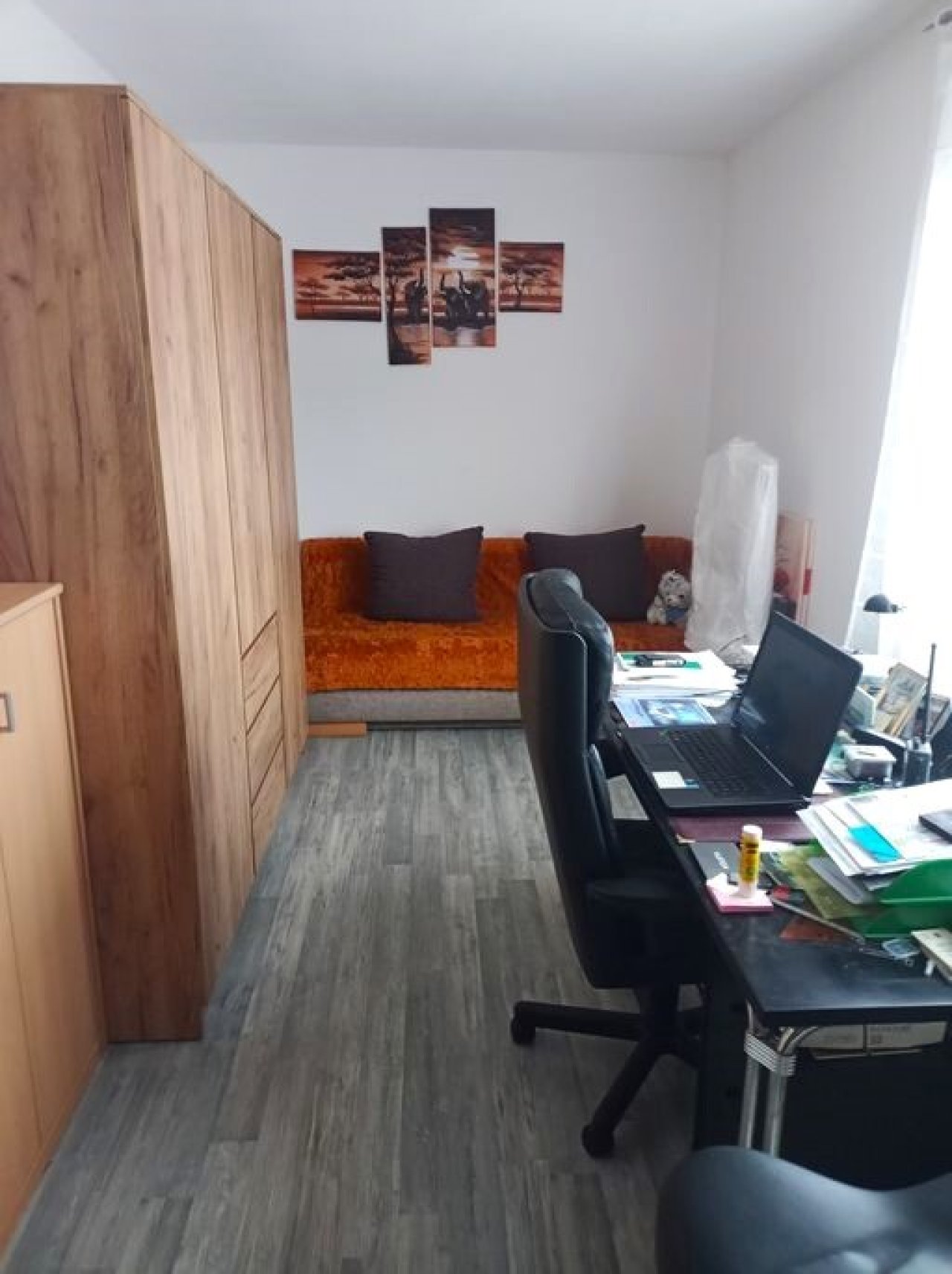 2. Schlafzimmer oder Büro 2. Schlafzimmer oder Büro