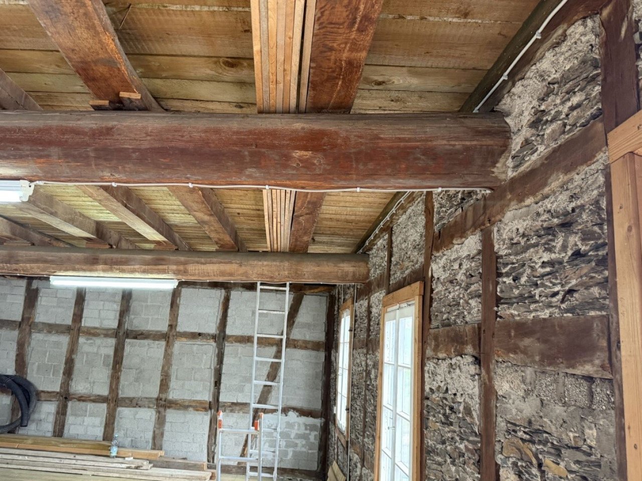 Fachwerk und Bruchsteinmauer Fachwerk und Bruchsteinmauer