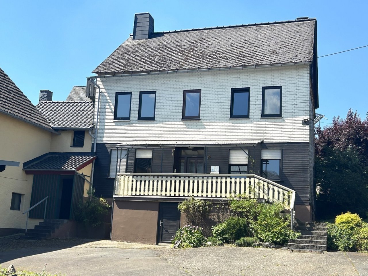 Bauernhaus mit viel Platz, Wohnh./Scheune/Garagen