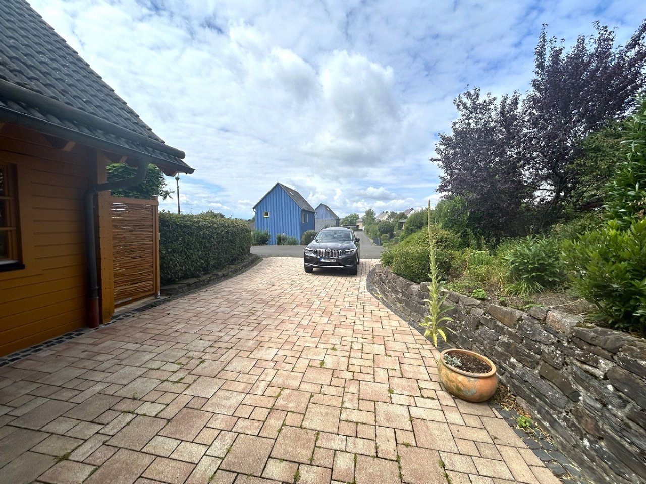 Zufahrt zur öffentl. Straße / Sackgasse kein Durchganzsverk. 