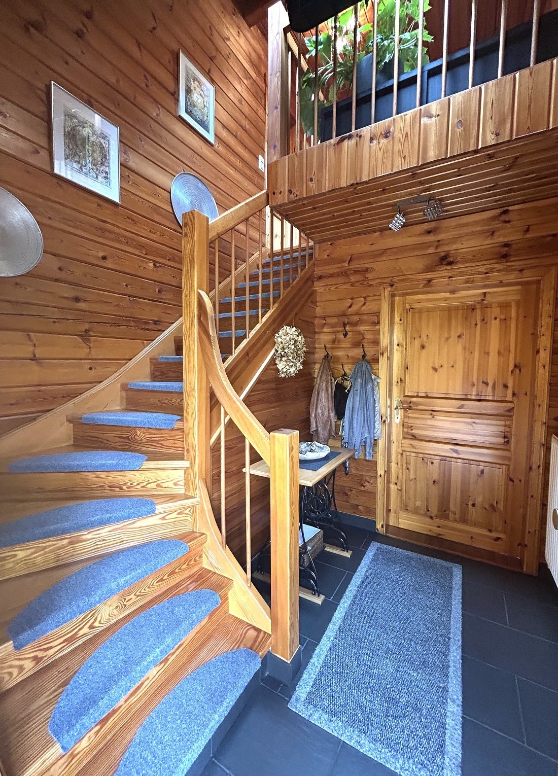 Eingangsbereich / Diele / Treppenhaus EG Eingangsbereich / Diele / Treppenhaus EG