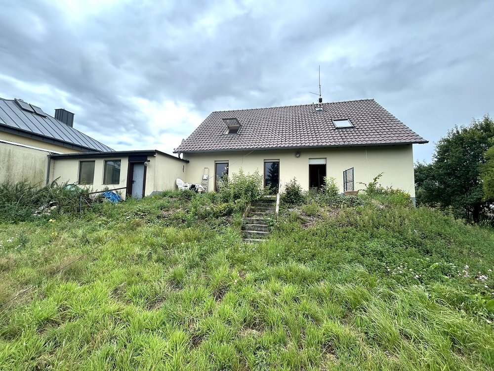voll unterkellert / grünes Grundstück = 1.335 qm voll unterkellert / grünes Grundstück = 1.335 qm