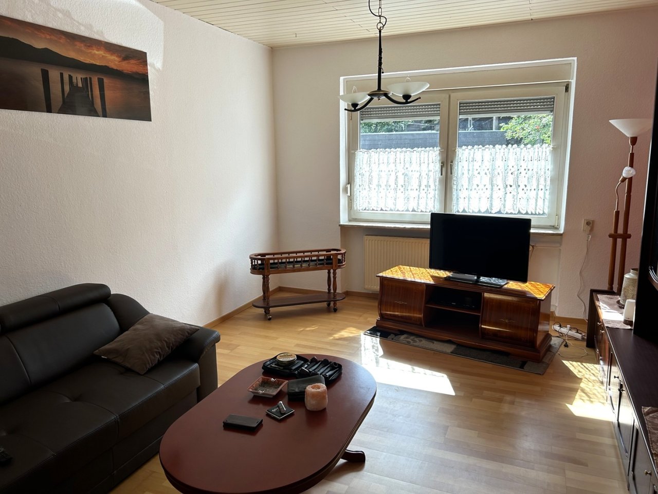 helles Wohnzimmer im EG ca. 19 qm helles Wohnzimmer im EG ca. 19 qm