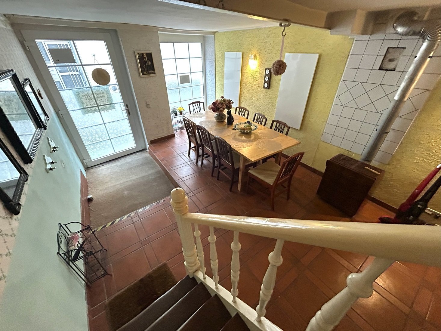 Eingang zum Gemeinschaftsraum mit Kamin (EG) Eingang zum Gemeinschaftsraum mit Kamin (EG)