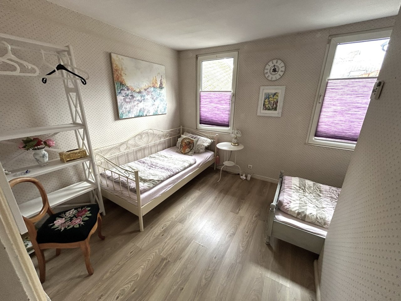 2. Schlafzimmer im 2.OG (14,43 qm) 2. Schlafzimmer im 2.OG (14,43 qm)