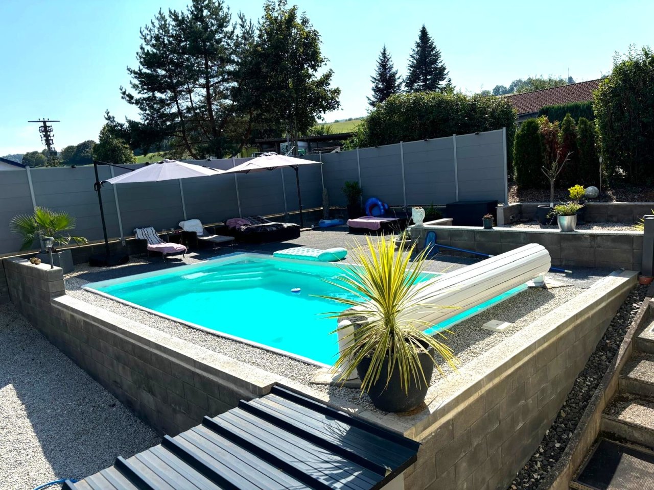 technisch hochmoderner Schwimmingpool 