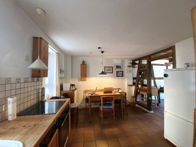 Küche mit Essbereich / Zugang zum Wohnzimmer