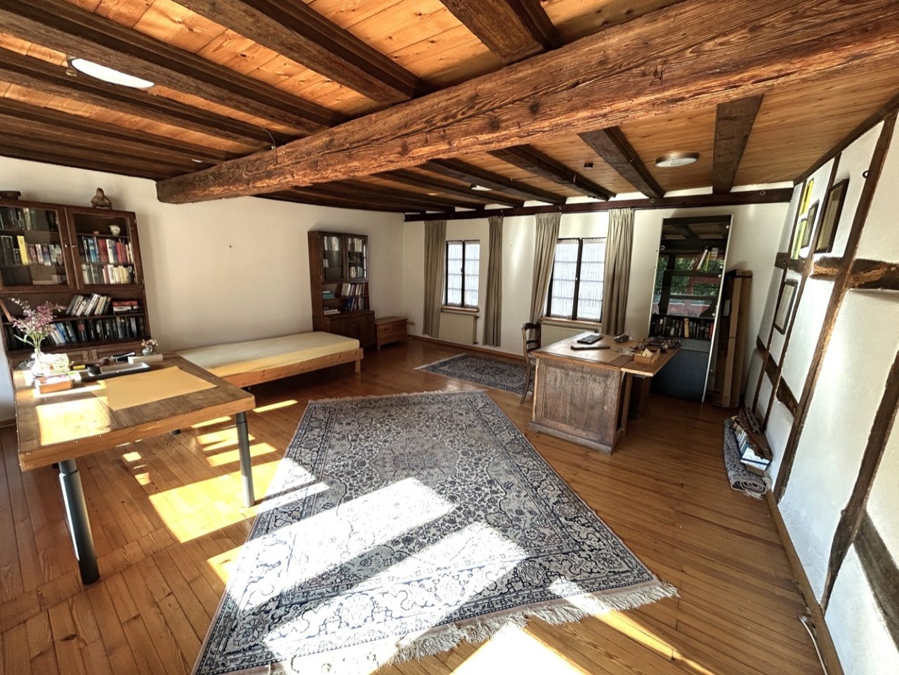 zweites Wohnzimmer im OG mit Balkon u. Fernsicht
