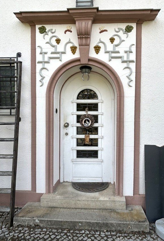 Haupteingang zur Villa Haupteingang zur Villa