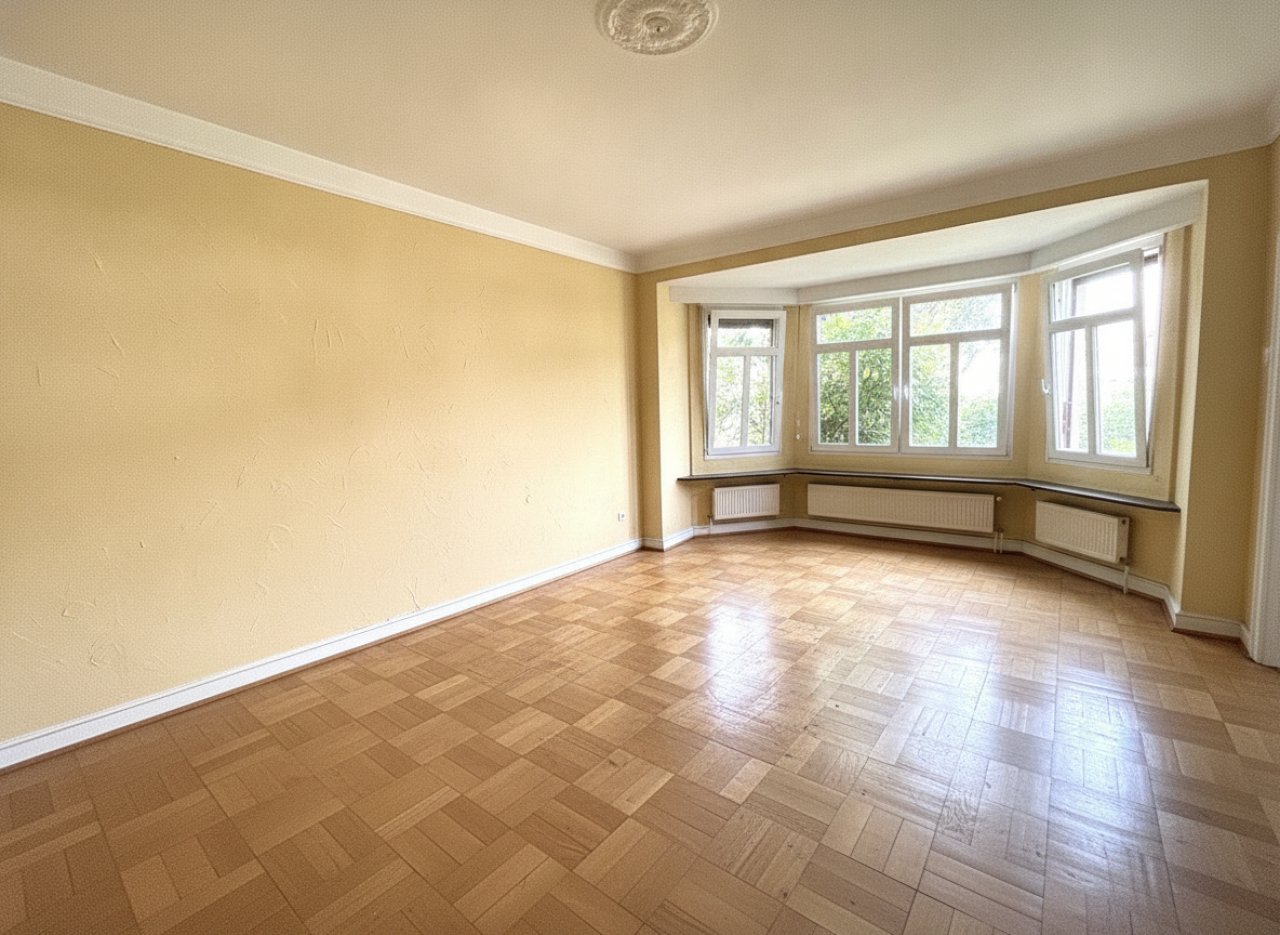 Wohnzimmer (WZ) im EG (mit KI leer geräumt) Wohnzimmer (WZ) im EG (mit KI leer geräumt)