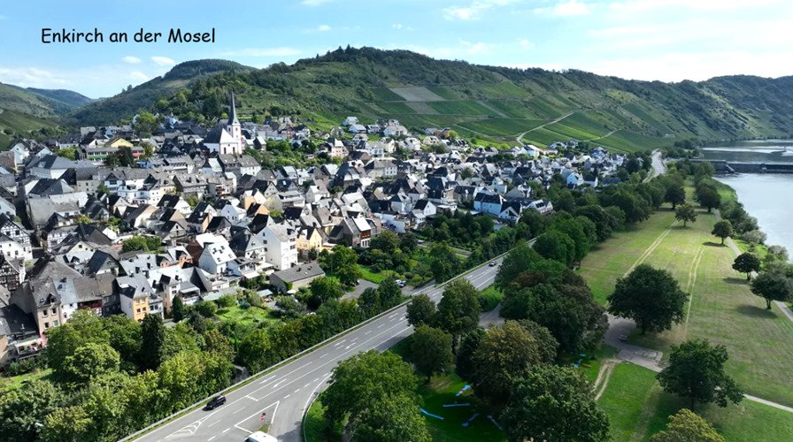 der Ort Enkirch an der Mosel 