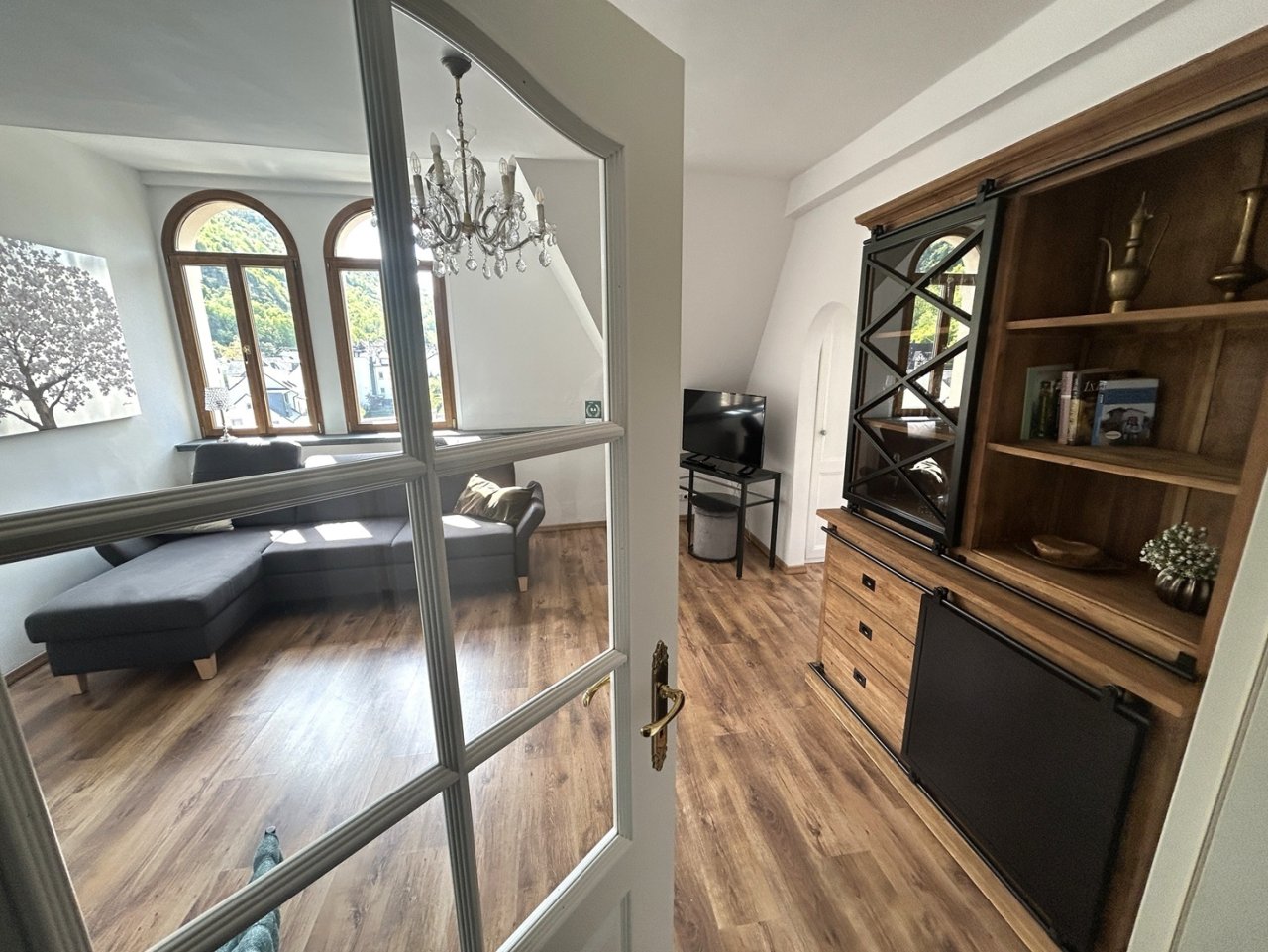 Eingang zur Wohng. vom eigenen Windfang / Garderobe aus Eingang zur Wohng. vom eigenen Windfang / Garderobe aus