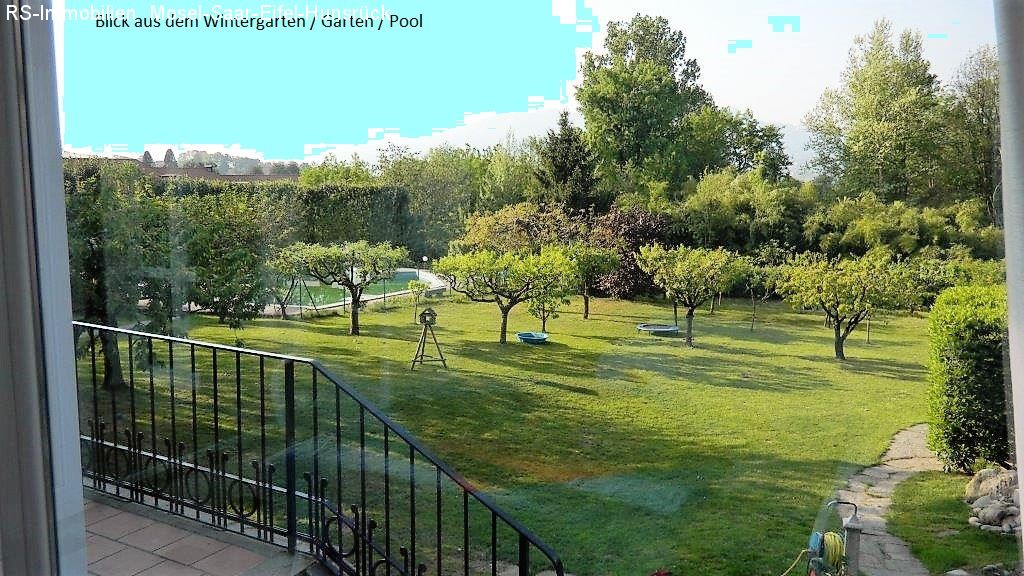 Grüner und ruhiger Garten mit Teich/Pool 