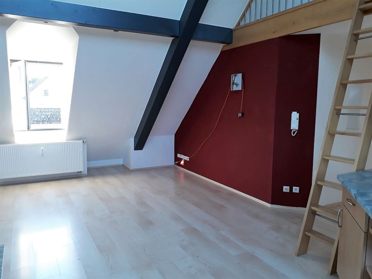 weitere Wohnung 84 qm/DG modern ausgestattet