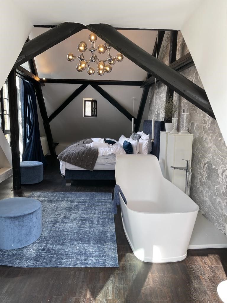 Zimmer Aria