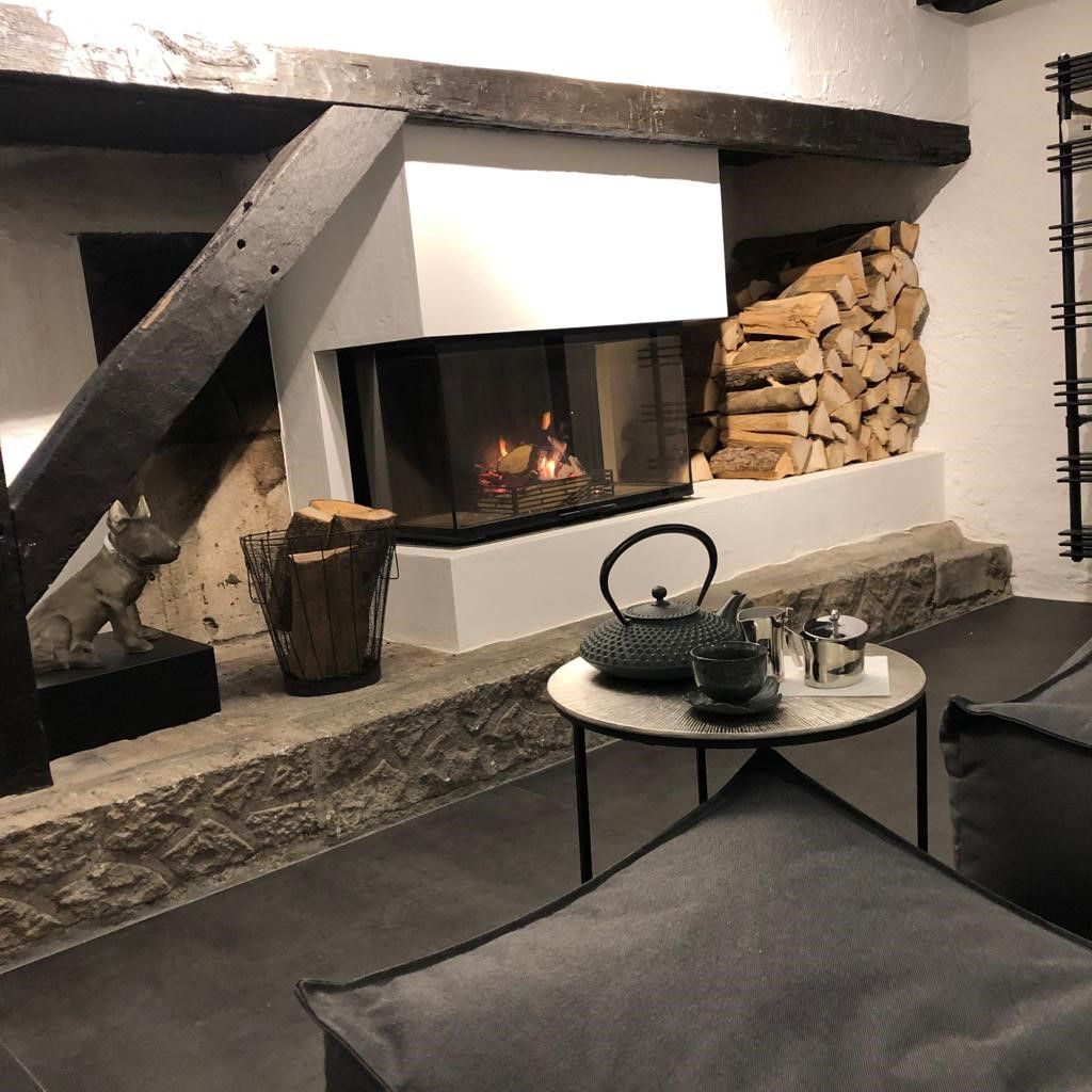 Sauna (Ruheraum mit Kamin)