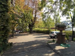 eigene Parkplätze (15 Stück) eigene Parkplätze (15 Stück)